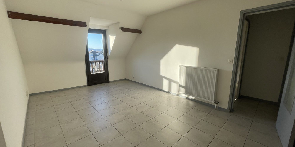 appartement à OLORON STE MARIE (64400)